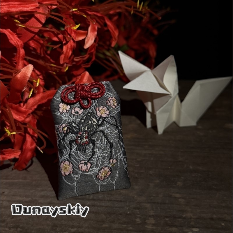 Aksesoris Amulet Buatan Pengge - Japanese Fan ulasan dan harga
